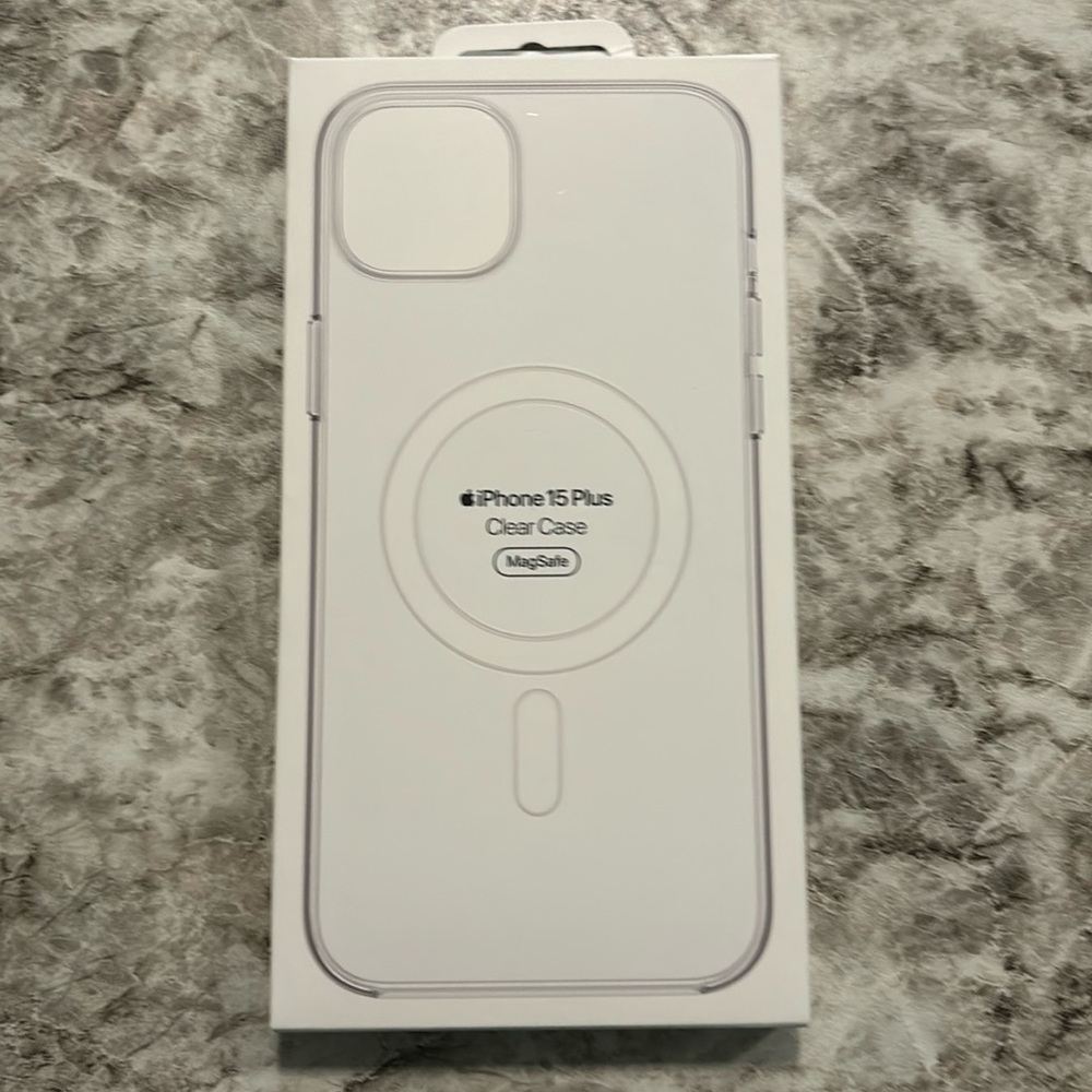 Brand new IPhone 15 plus clear case - never used!